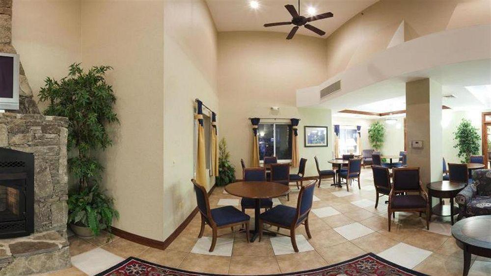 Holiday Inn Express Hotel & Suites Cherokee-Casino By Ihg Ngoại thất bức ảnh
