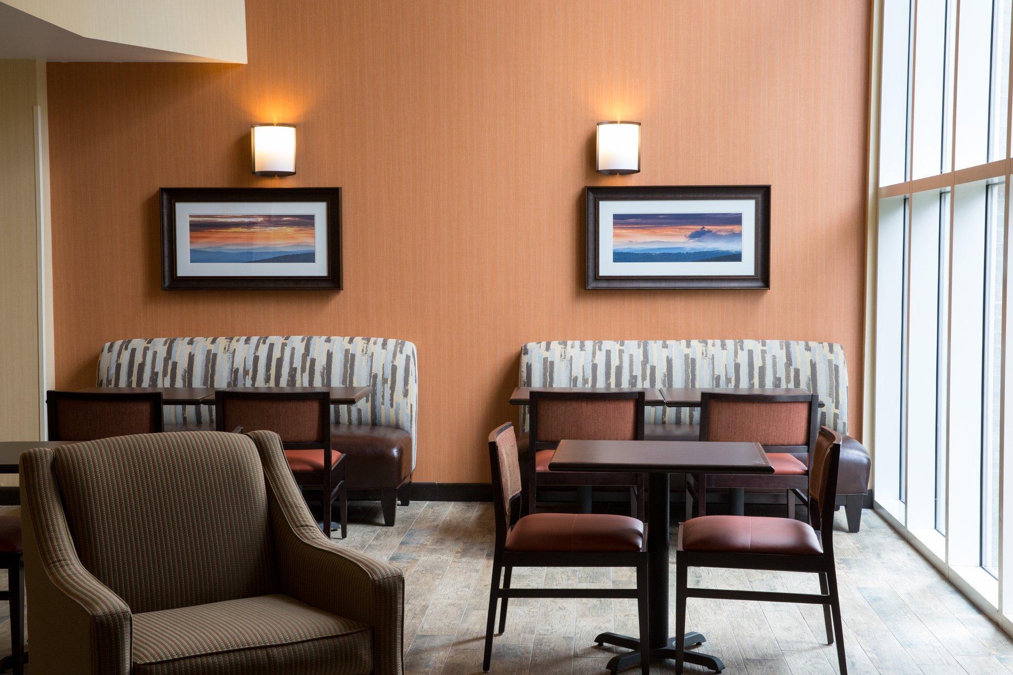 Holiday Inn Express Hotel & Suites Cherokee-Casino By Ihg Ngoại thất bức ảnh